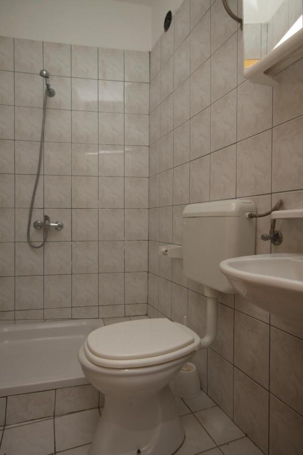 Apartments And Rooms With Parking Space Metajna, Pag - 4120 Buitenkant foto