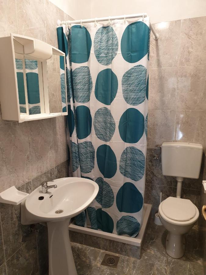 Apartments And Rooms With Parking Space Metajna, Pag - 4120 Buitenkant foto