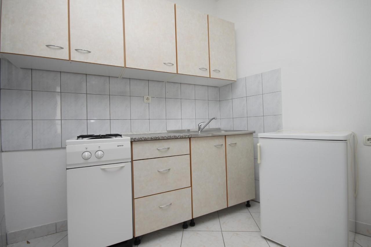 Apartments And Rooms With Parking Space Metajna, Pag - 4120 Buitenkant foto